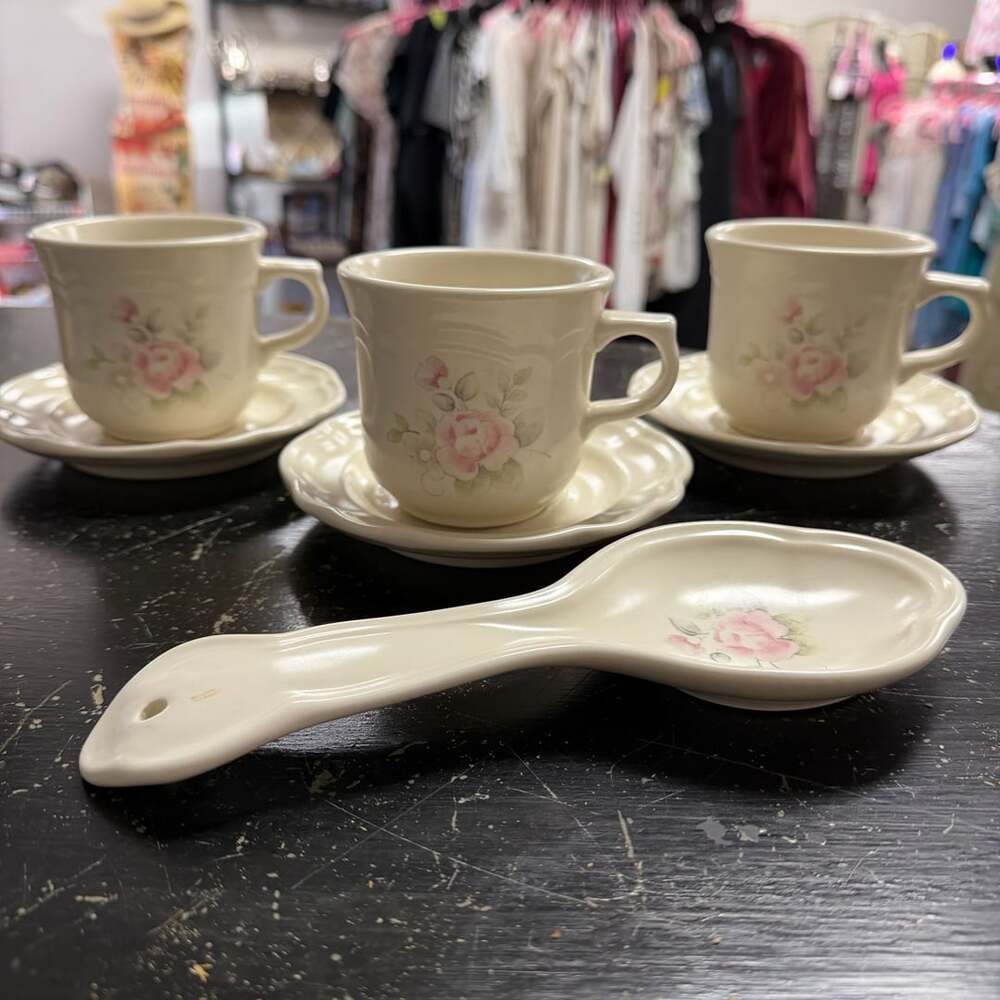 Pfaltzgraff Tea Rose Pattern Tea Cups, Saucers, and Spoon Rest
